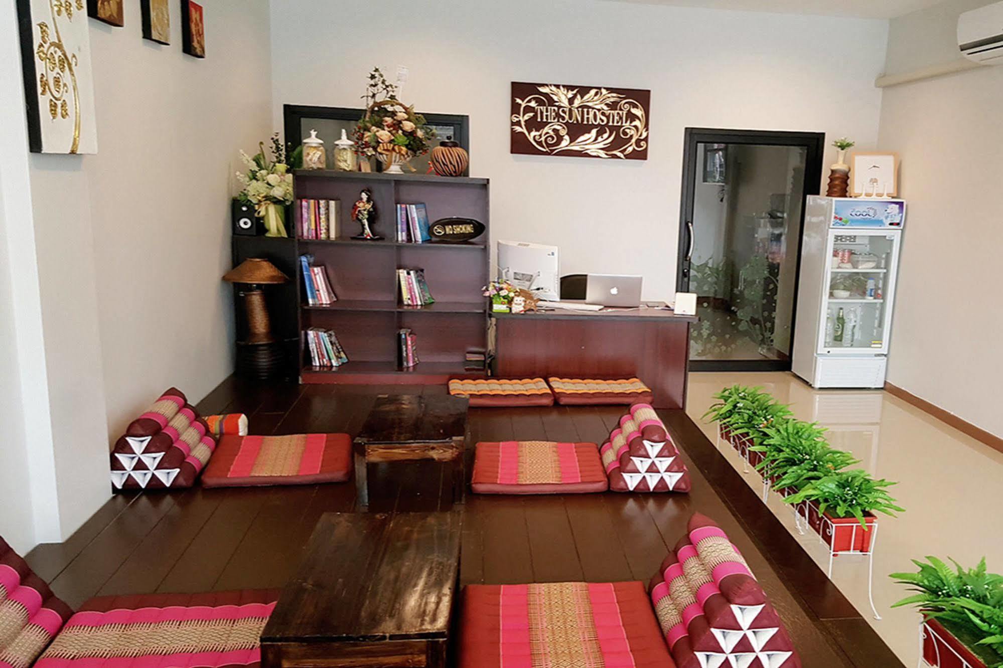 The Sun Hostel Τσιάνγκ Μάι Εξωτερικό φωτογραφία