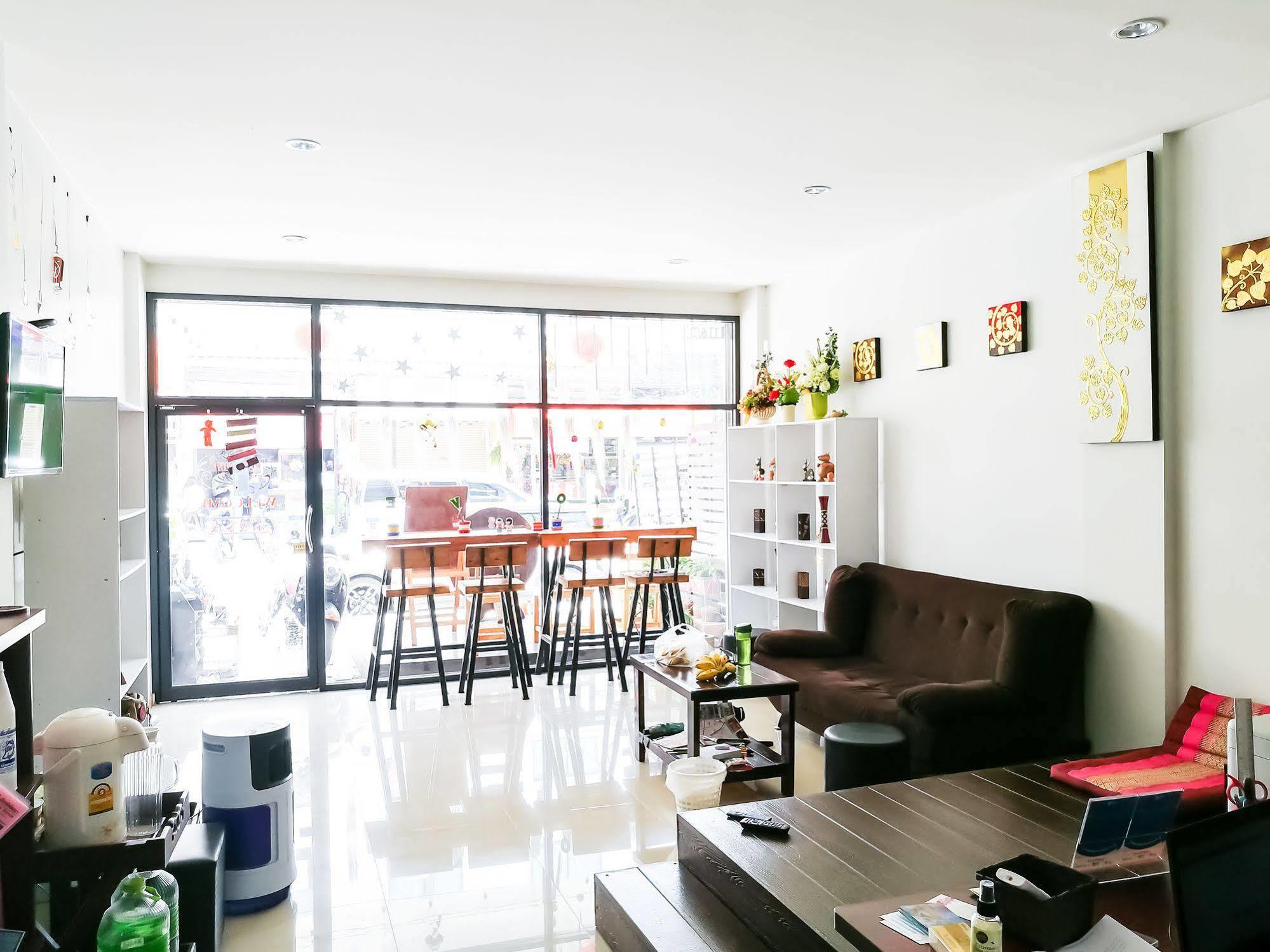 The Sun Hostel Τσιάνγκ Μάι Εξωτερικό φωτογραφία